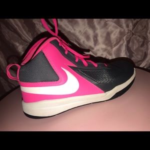 Pink nike basketball shoes
